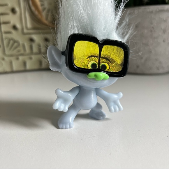 Trolls Tiny Diamond Happy Meal Toy - Picture 2 of 7